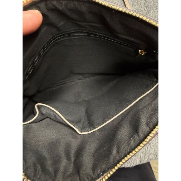 Bass Cross Leather Body Purse in good shape! - Picture 2 of 4